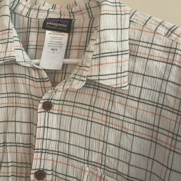 ⭐️ 3/$20 Patagonia organic cotton button down large - Picture 2 of 4